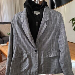 Charlotte Russe Women's Black and Gray Plaid Blazer